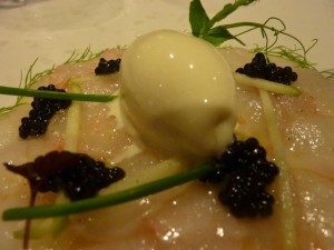 Carpaccio de langoustines, sorbet huitres, caviar belge