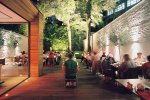 Rouge Tomate-Terrasse-1