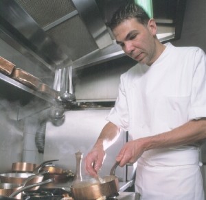 Vincent Gardinal-en cuisine au Prieuré St-Géry