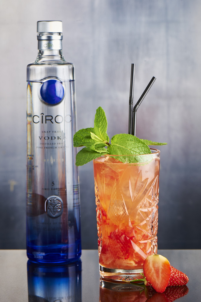 2016.06-SBE-Cocktail-Red-Kiss-©-Youri-Abenchikar-1[1]