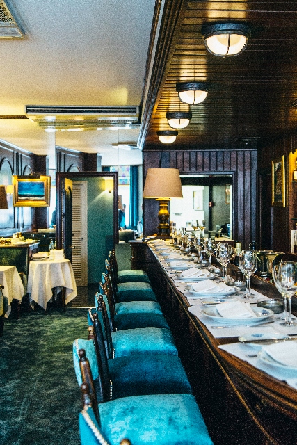 Ecailler du Palais Royal (427x640)