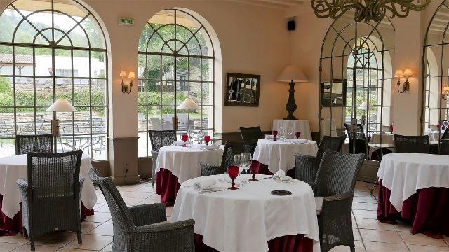 Château de Courban- Restaurant-Intérieur-©Joëlle Rochette (640x360)
