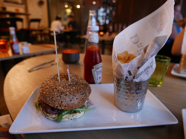 Alfons Burger (25) (640x481)